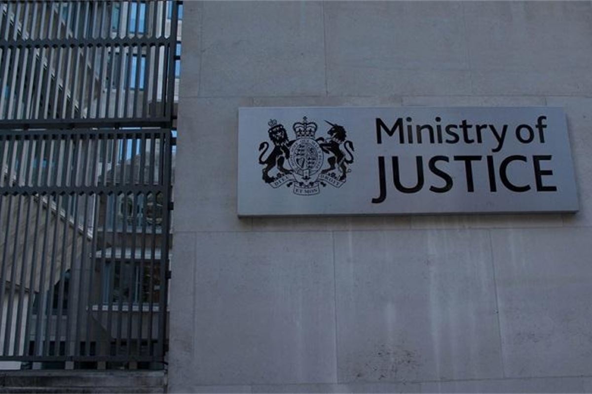 MoJ offers £130,000 for new prisons and probation director general roles